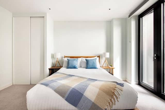 Superior One Bedroom Apartment