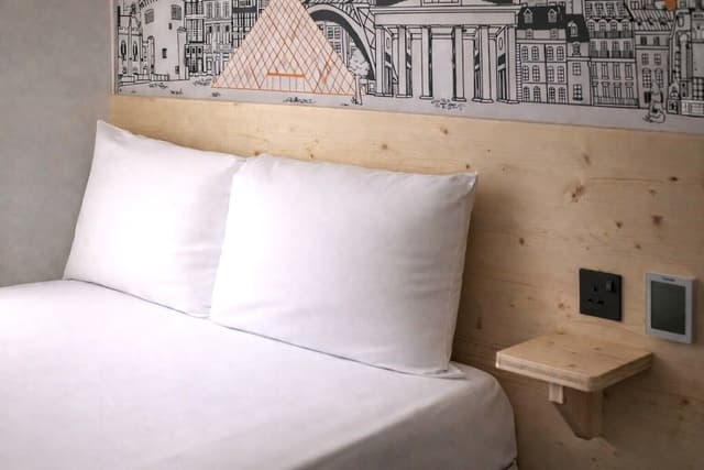 Double Room (No Windows)