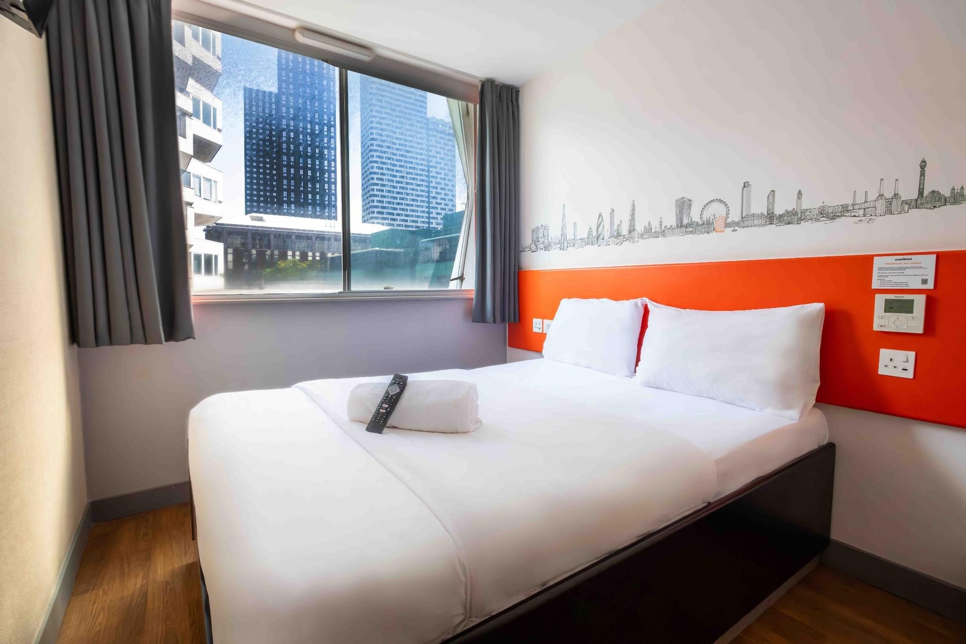 อีซีโฮเทล ครอยดอน (easyHotel Croydon)2