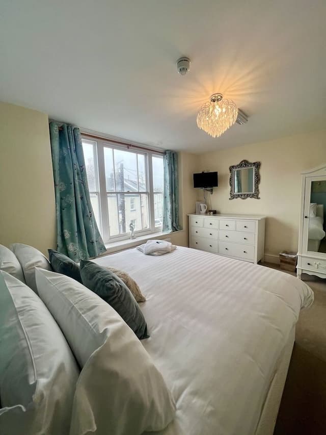 Standard Double or Twin Room, Ensuite, Sea View