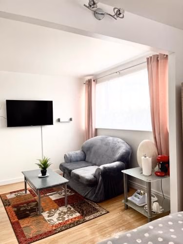 อพาร์ตเมนต์ 2 ห้องนอน 1 ห้องน้ำส่วนตัว ขนาด ตร.ม. – กรีทเตอร์ ลอนดอน ตะวันออก (Penn Gardens 2 beds Apartment-2)2