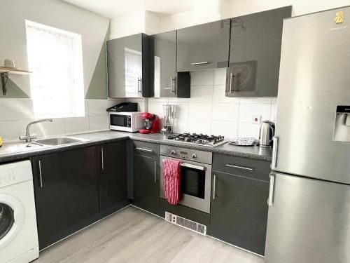 Crescent Apartment - Two bedroom0