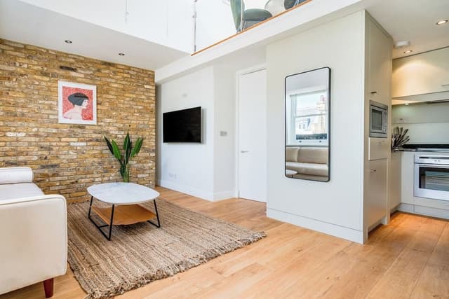 Deluxe Apartment