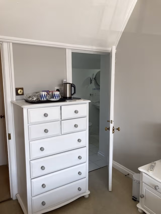 Comfort Double Room, Ensuite (Champagne)