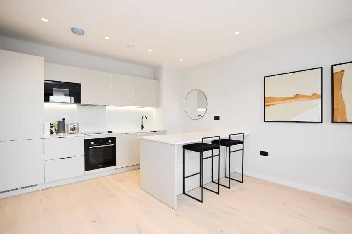 The Brondesbury Scenery - 1BDR Flat with Balcony