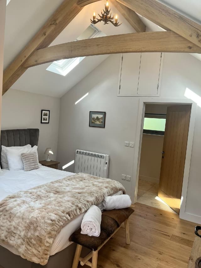 Cabin-King-Ensuite with Shower-Patio-Front Cabins