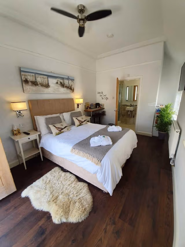 Double room-Deluxe-Ensuite with Shower-Countryside view-PHEASANT