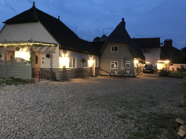 Grouse-Studio-Ensuite-Deluxe-Courtyard view