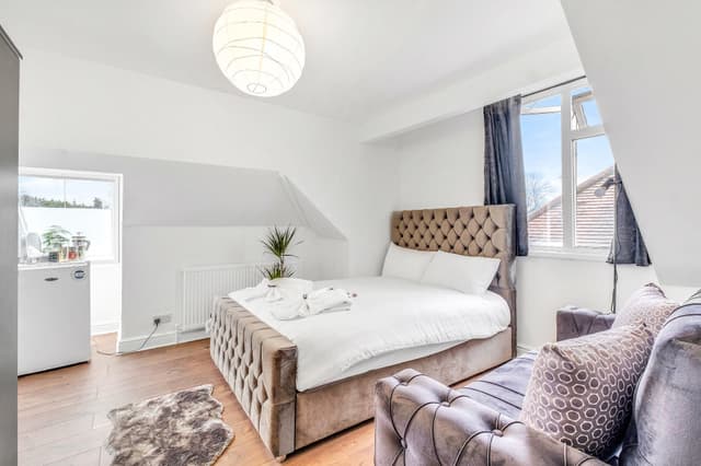 Studio Apartment