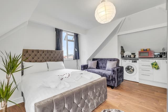 Studio Apartment