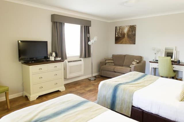 Suite, Ensuite