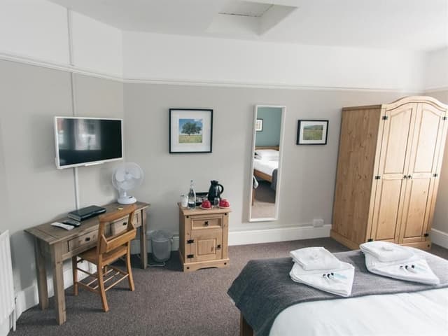 Triple room-Standard-Shared Bathroom-Room 4