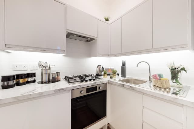 Apartment-Executive-Private Bathroom-Street View