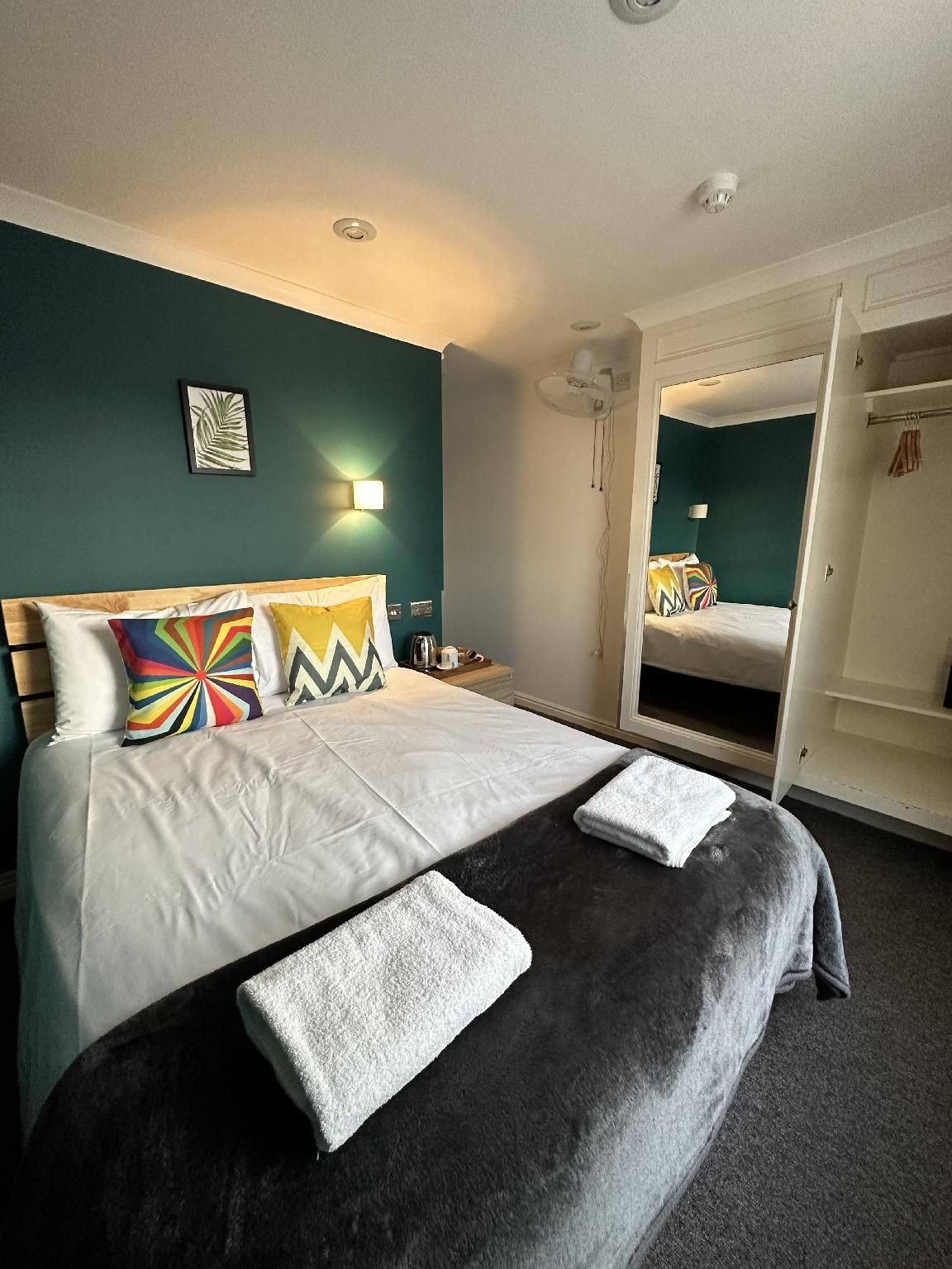 Smart Hyde Park View Hostel3