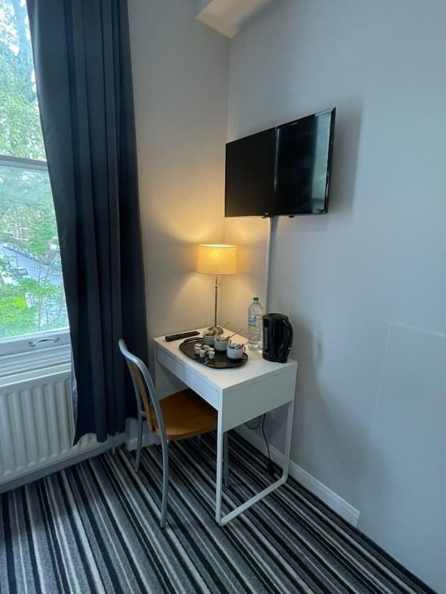 Premium Triple Room, Ensuite (1 Double 1 Single)