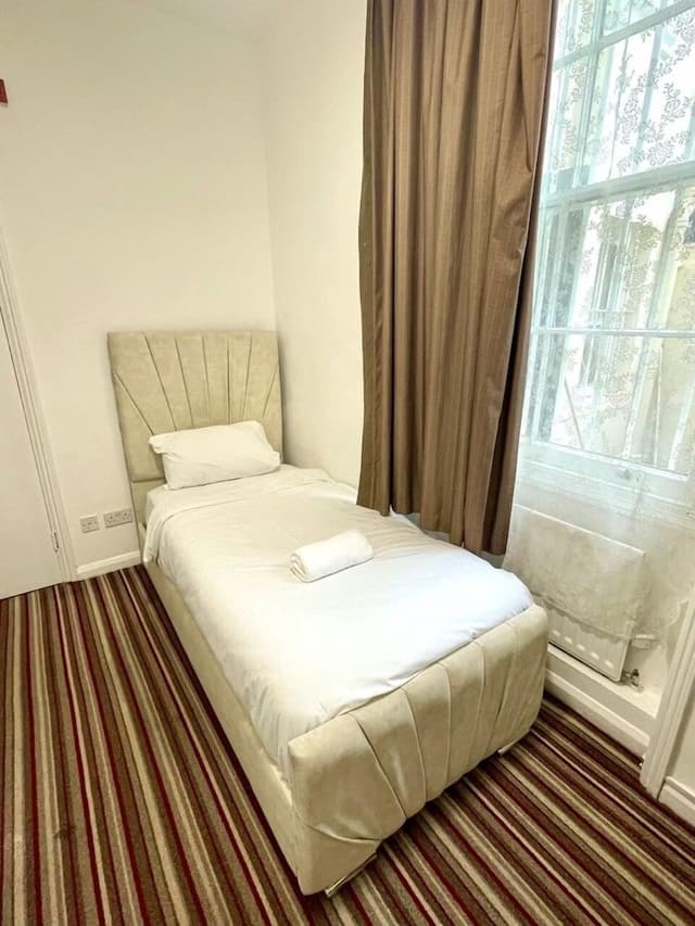 Premium Single Room, Ensuite