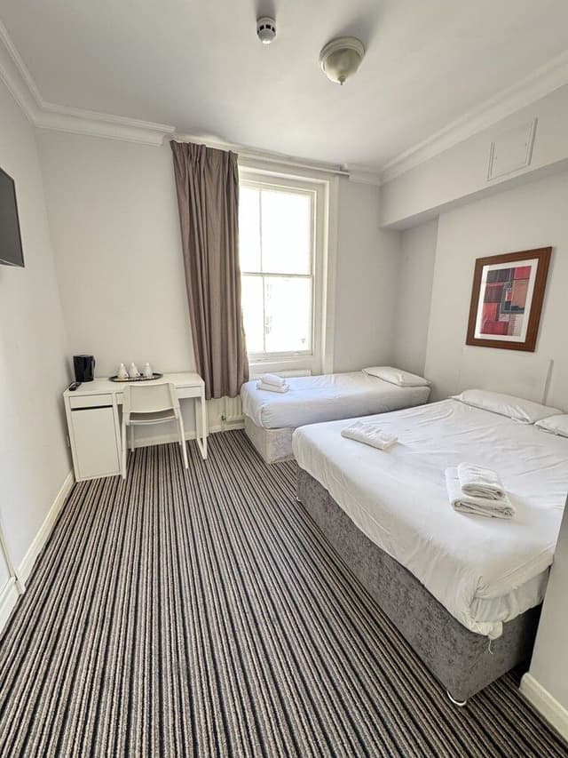 Premium Triple Room, Ensuite (1 Double 1 Single)