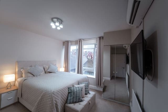 Royal Apartment, Accessible, Ensuite