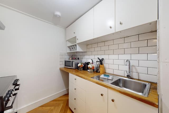 Comfort-Apartment-Private Bathroom-Garden View