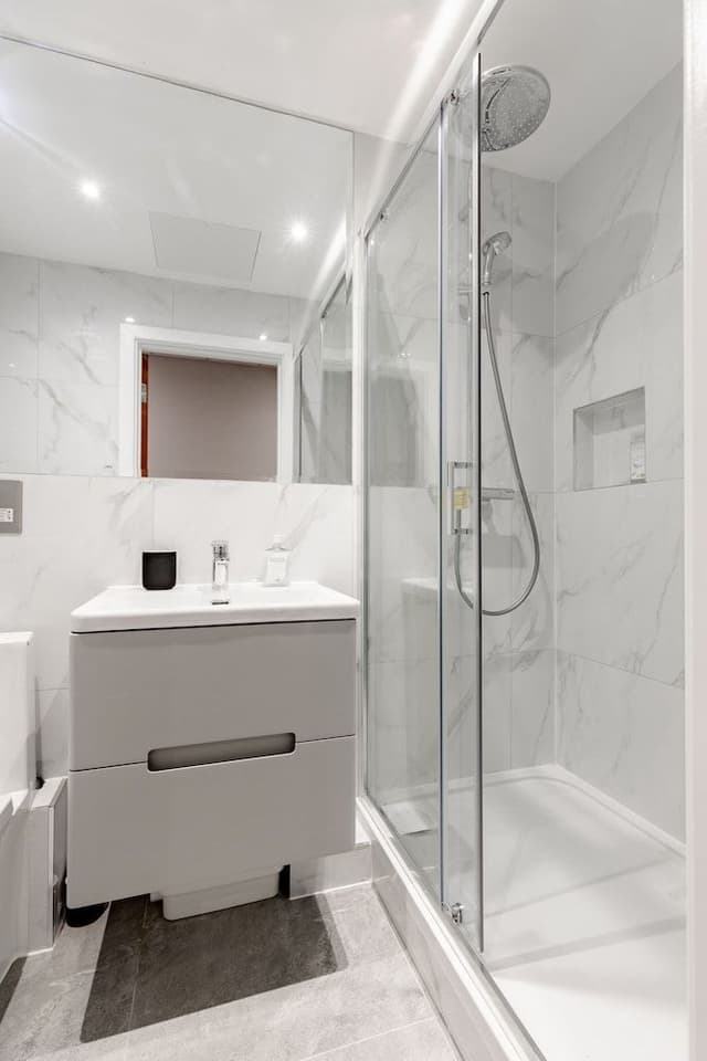 Superior Studio, Ensuite