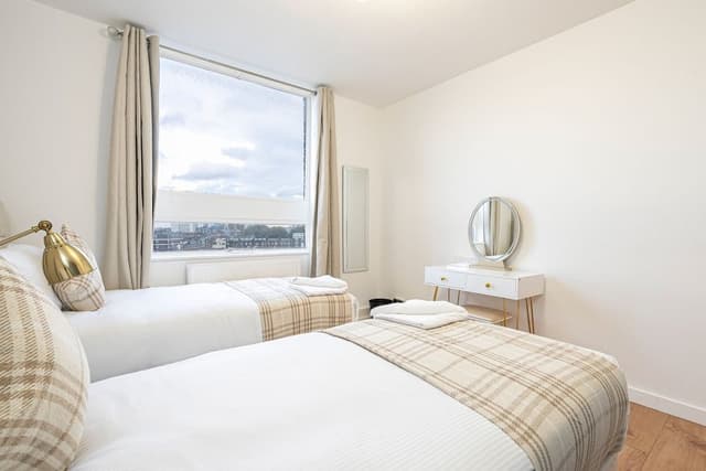 Family Apartment, Ensuite