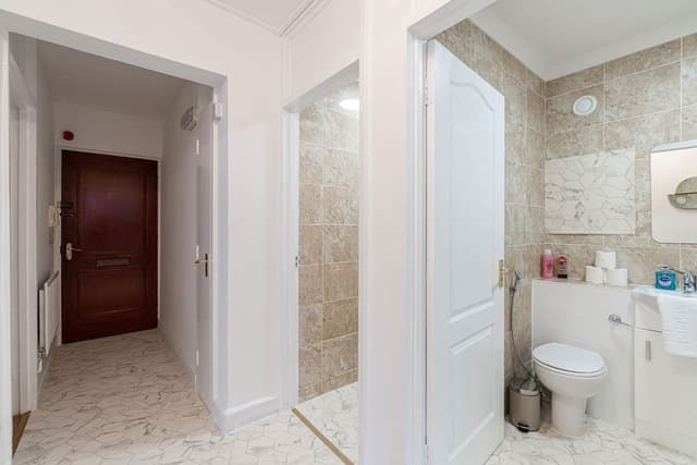 Deluxe Apartment, Private Bathroom, City View