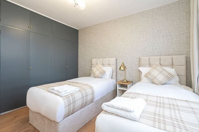 Family Apartment, Ensuite