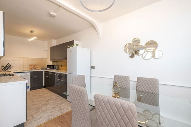 Family Apartment, Ensuite