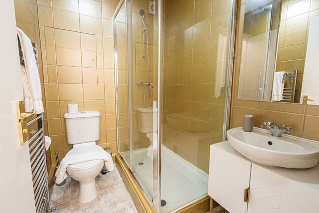 Family Apartment, Ensuite