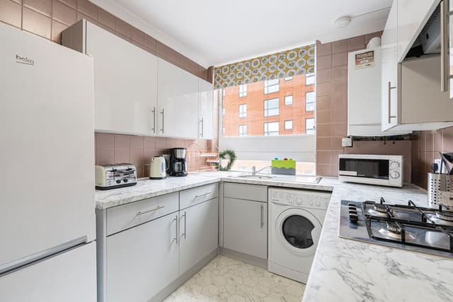 Deluxe Apartment, Private Bathroom, City View