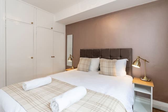 Deluxe Apartment, Private Bathroom, City View