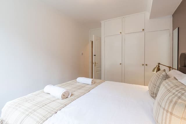 Deluxe Apartment, Private Bathroom, City View