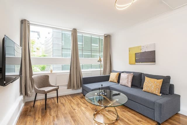 Deluxe Apartment, Private Bathroom, City View