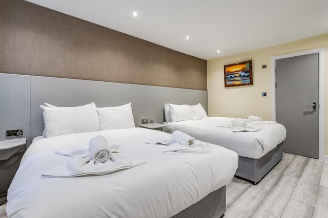 Luxury-Quad Room-Ensuite
