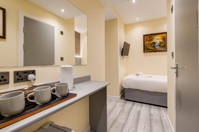 Luxury-Triple Room-Ensuite