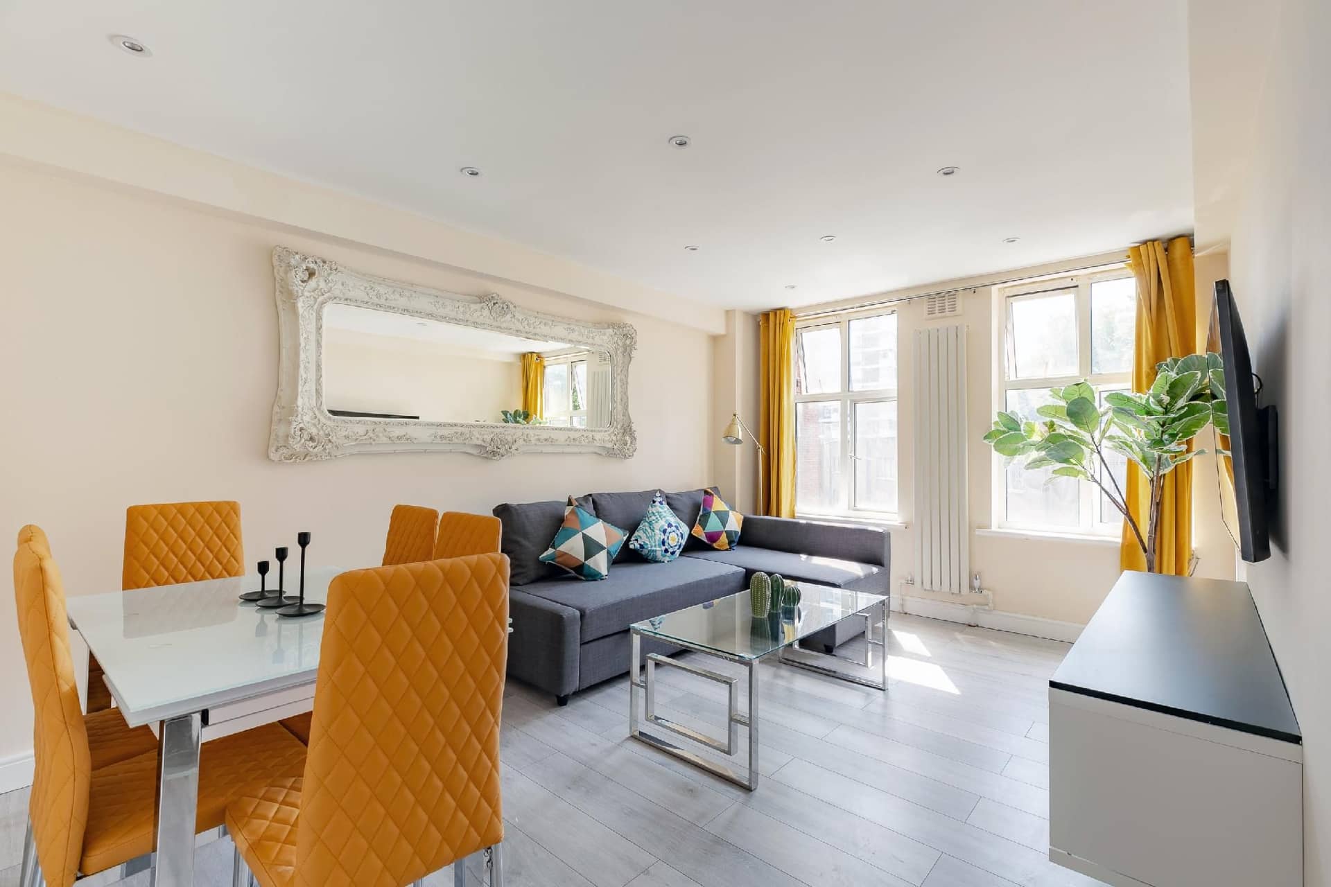 Two Bedroom Apartment near Hyde Park and Oxford Street Two Bedroom Apartment near Hyde Park and Oxford Street