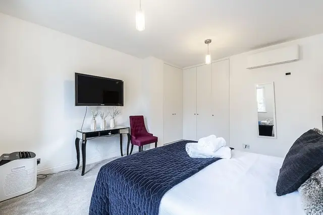 Apartment (4 Bedrooms)