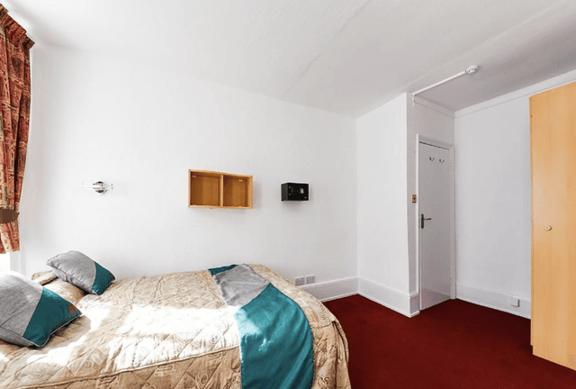Quad Room
