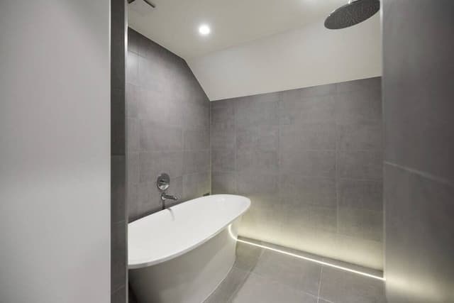 Apartment (3 Bedrooms)
