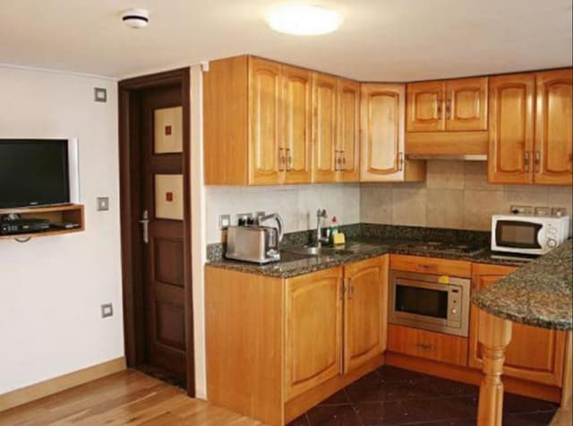 Superior One-Bedroom Apartment