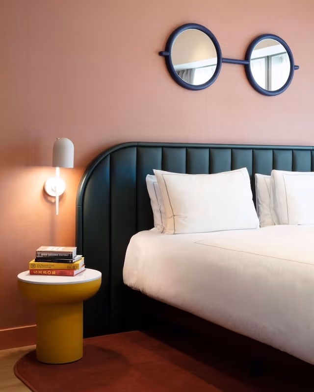 Room, 1 King Bed (Art)