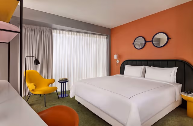 Studio, 1 King Bed (Art)