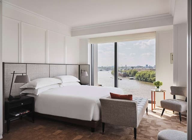 Deluxe Suite, River View (Park)