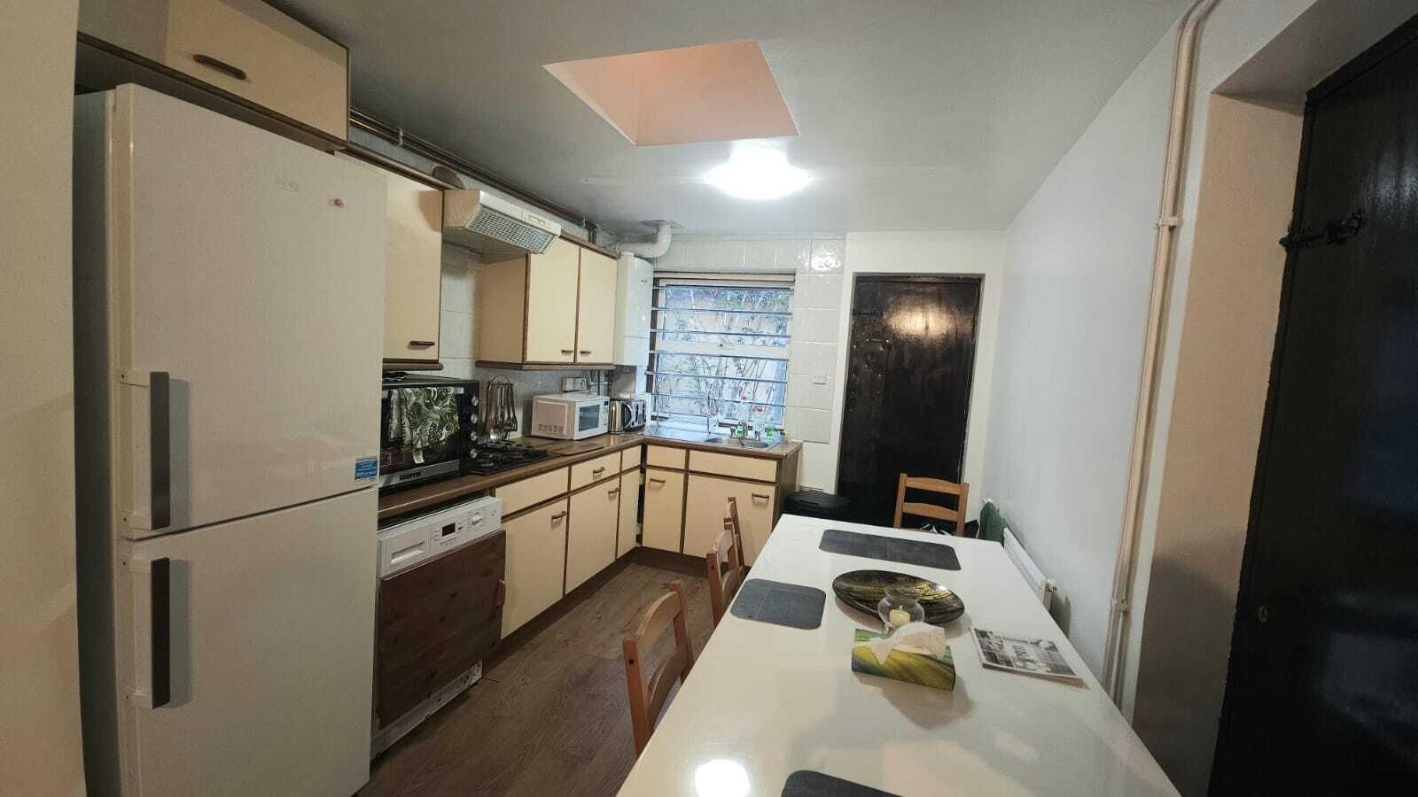 London Stockwell Station Apartment0