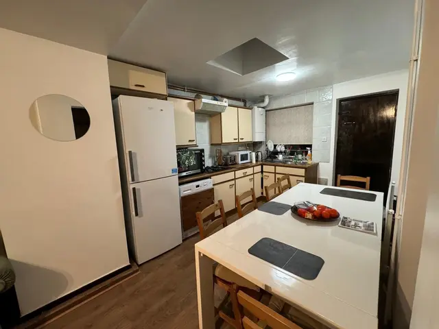 Double room-Deluxe-Communal washrooms-Large