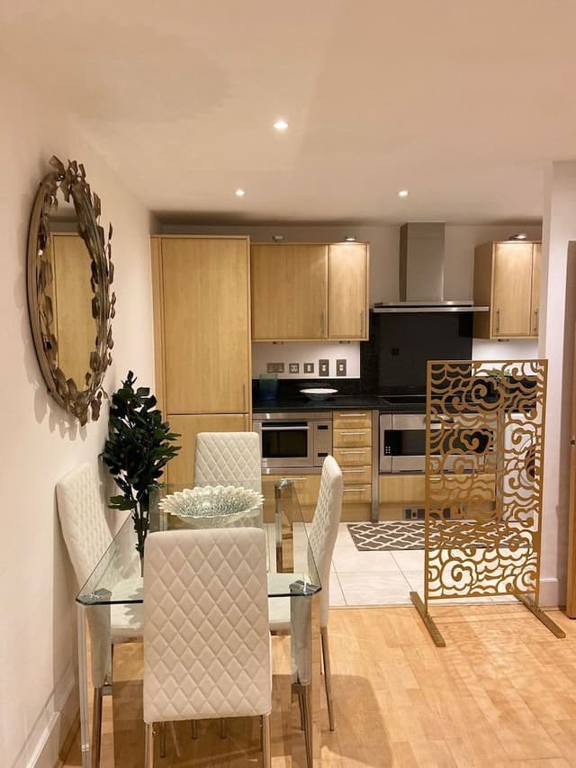 Comfort Apartment, Ensuite (2 bed in Vauxhall)