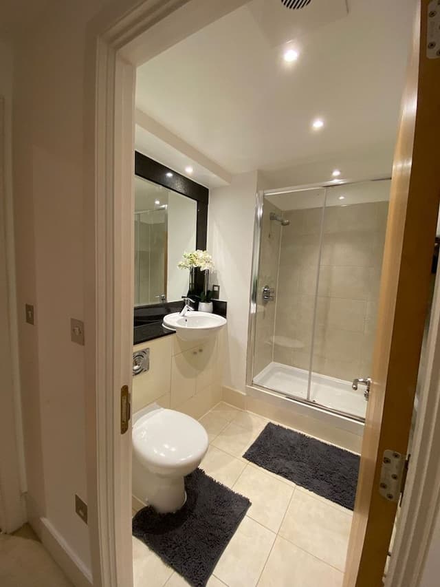 Comfort Apartment, Ensuite (2 bed in Vauxhall)