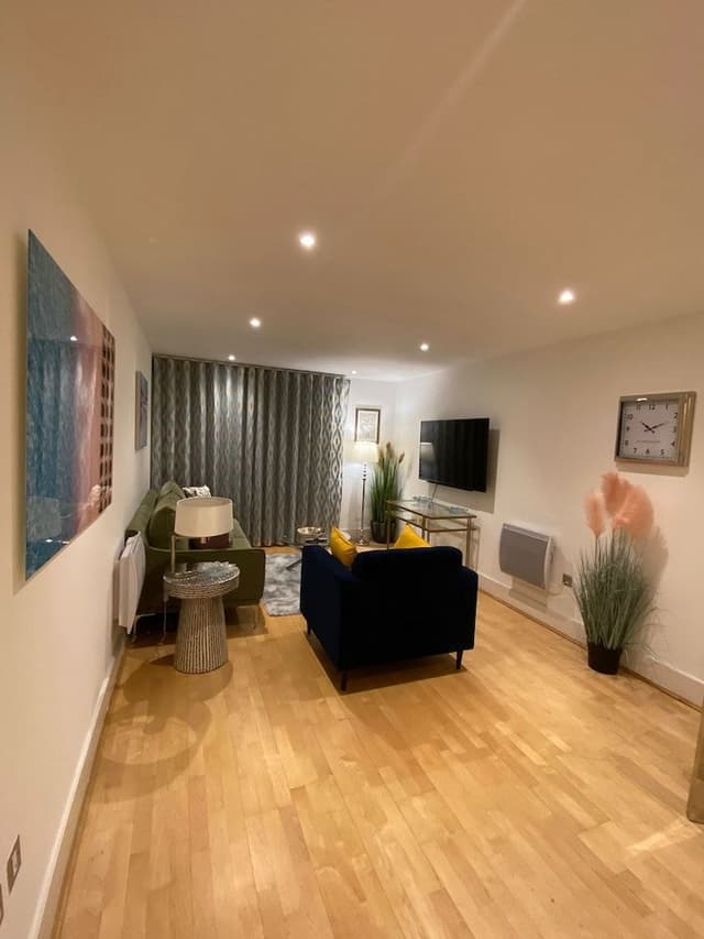Comfort Apartment, Ensuite (2 bed in Vauxhall)
