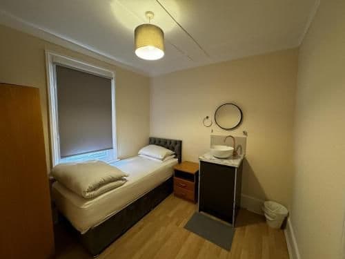 Single room-Standard-Shared Bathroom