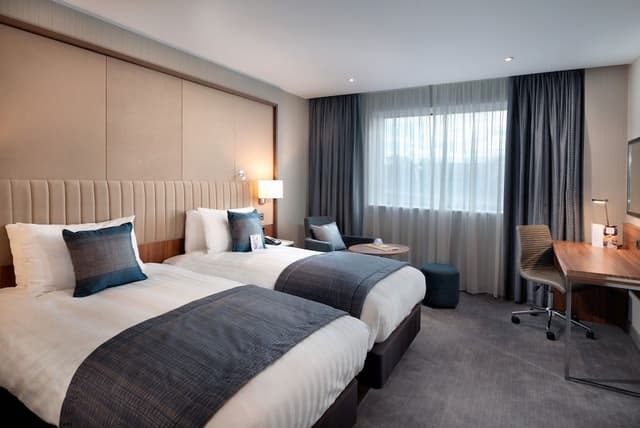 Standard Room, 1 King Bed (Walk-In Shower)